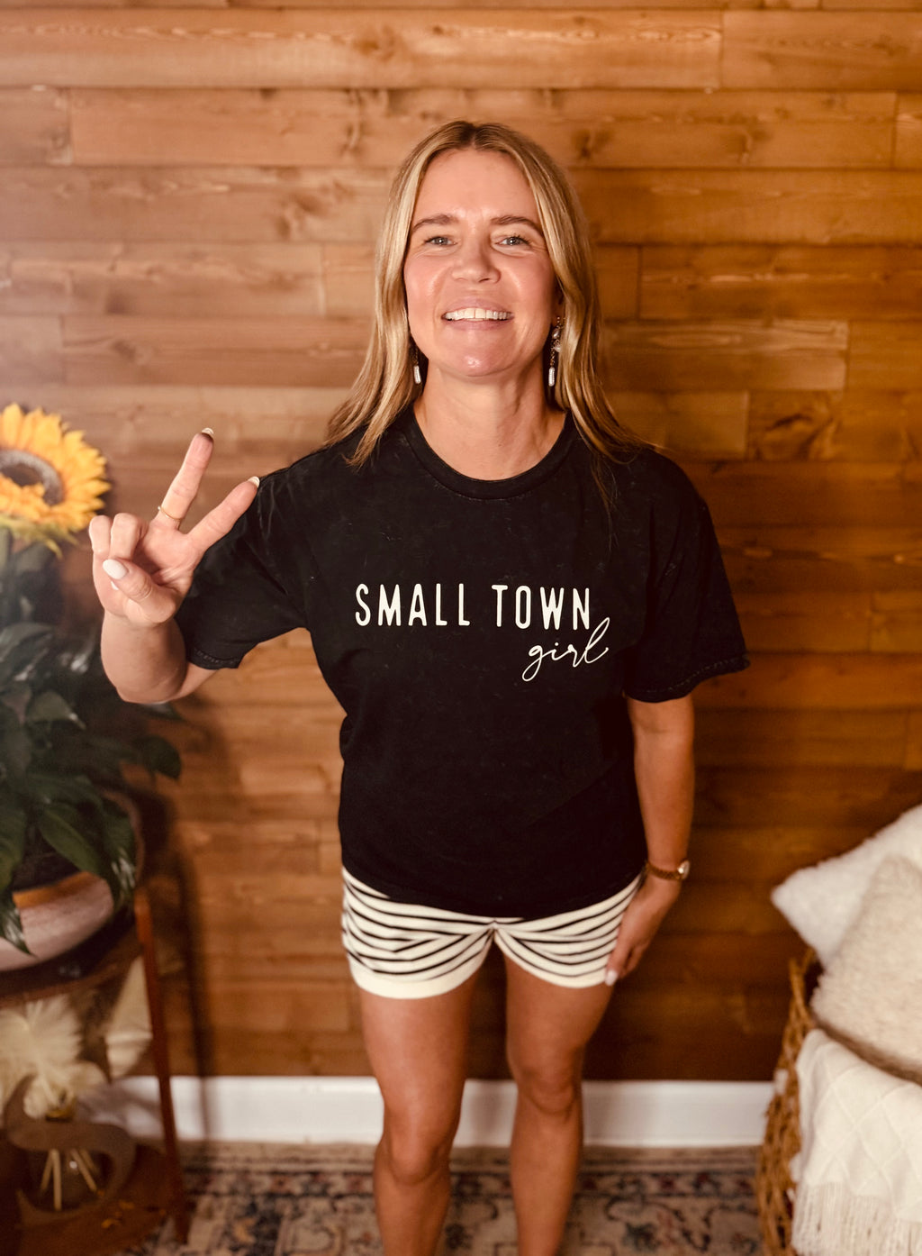 SMALL TOWN GIRL TEE