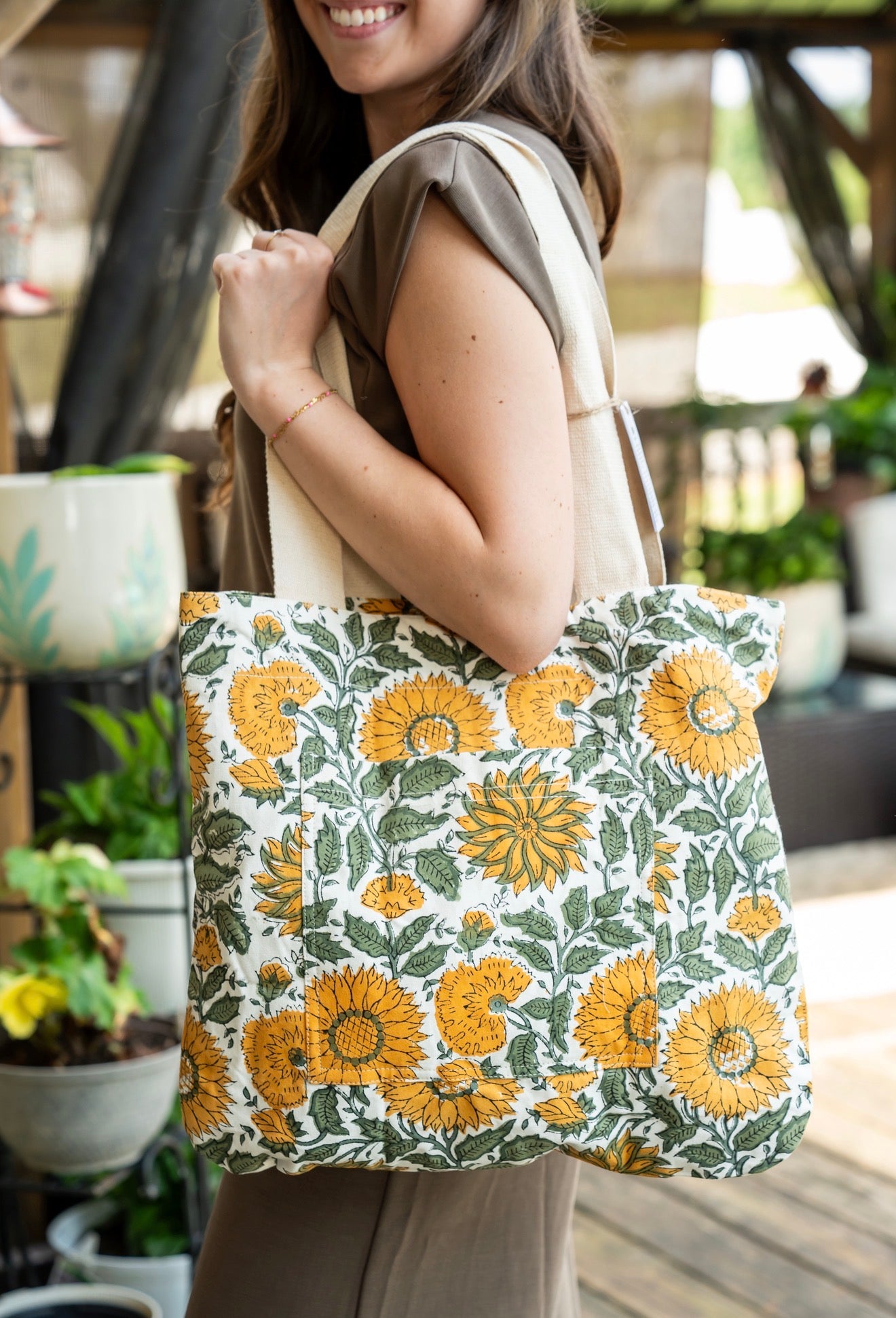 The Honeybee Market Tote